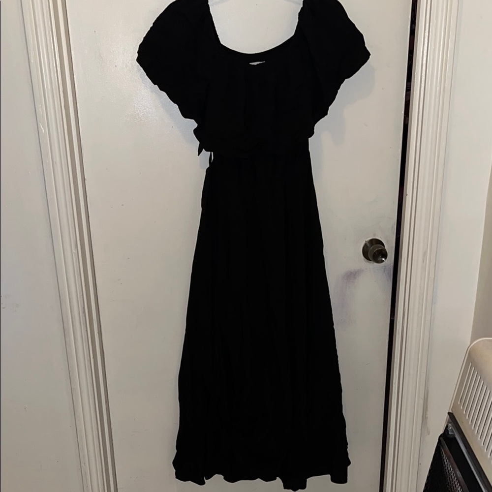 Meghan LA Black Maxi Dress